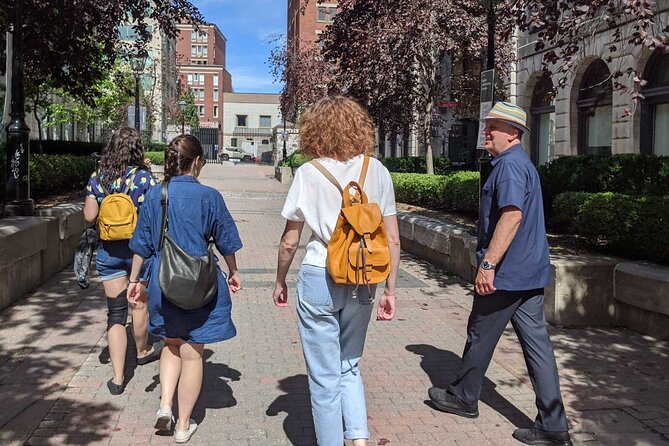 The Original Old Montréal Walking Tour by Guidatour - City Hall and the story of civic Montréal