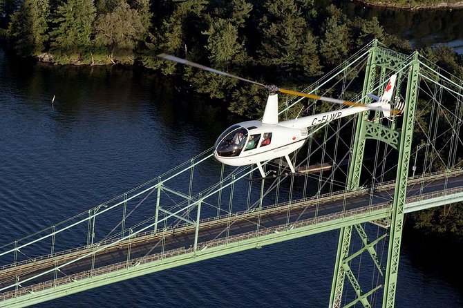 Thousand Islands Two Castle Helicopter Tour - Manhattan Group islands and the river below