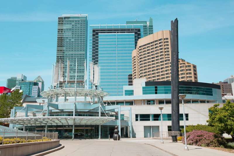 Toronto: 2-Hour Downtown Walking Tour - Yonge-Dundas Square and the Ed Mirvish Theatre