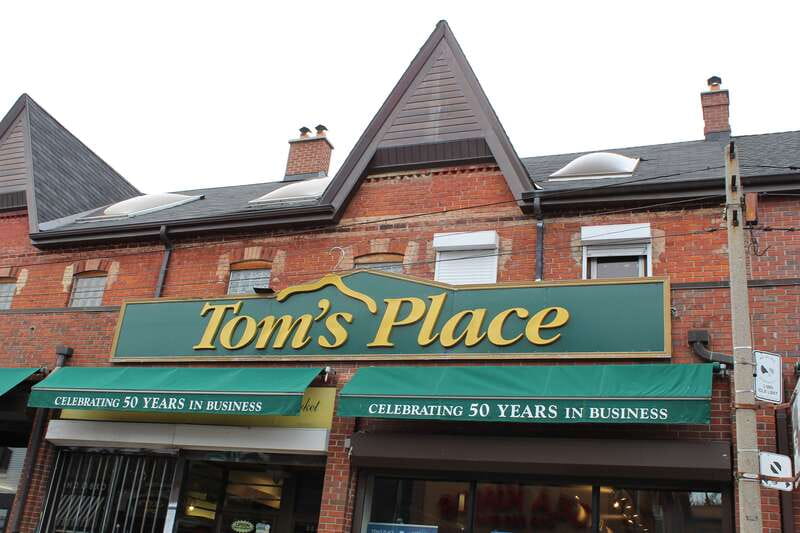 Toronto: 2-Hour Kensington Market Chinatown Walking Tour - Chinatown’s old and new sides