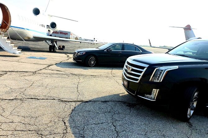 Toronto Airport Private Transfer to Downtown - From Pearson Airport to a downtown hotel