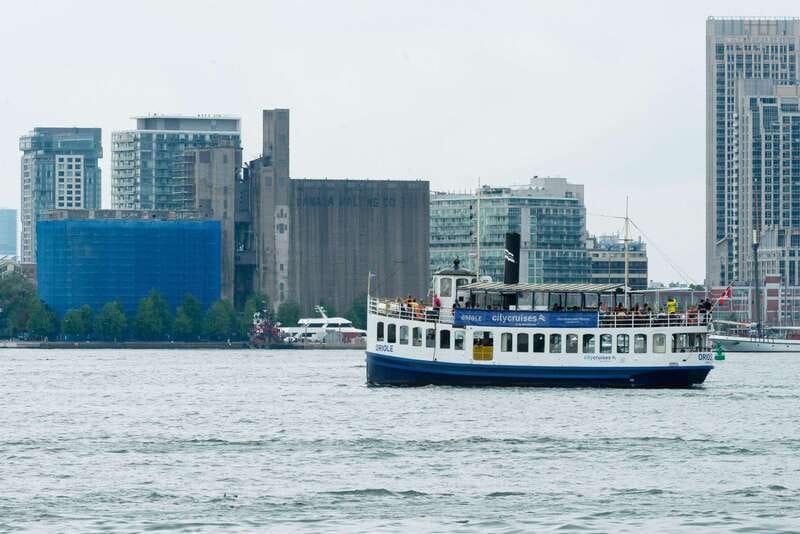 Toronto: City Views Harbor Cruise - Food, drinks, and comfort on board