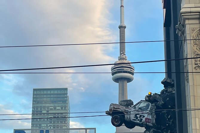 Toronto Discovery District 2hr Walking Tour - The Royal Ontario Museum finish