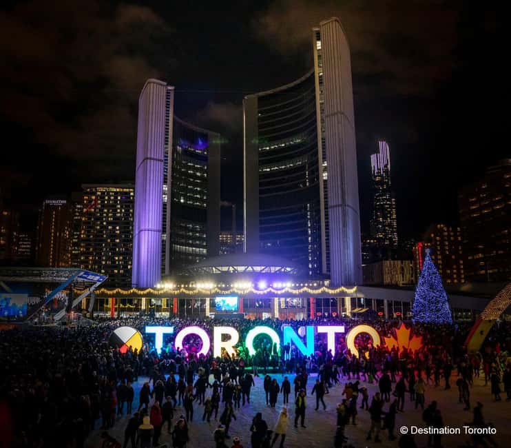 Toronto: Festive Lights Bus Tour - Who will enjoy this most?