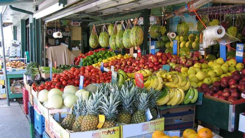 Toronto Food Tour with Local Foodie, Personalized & Private - Food, drinks, and what $163 buys you