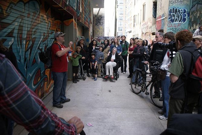 Toronto Graffiti Alley Street Art Walking Tour with an Expert - How long the walk really takes
