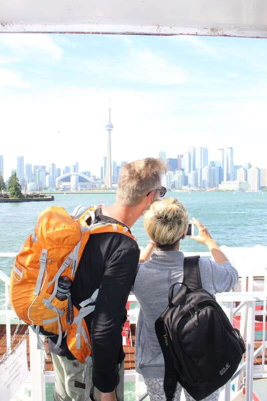 Toronto: Guided Harbour and Islands Sightseeing Cruise - Entering the Toronto Islands and their lagoons