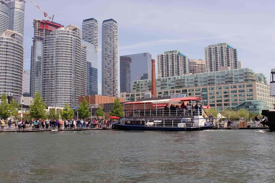 Toronto: Guided Harbour and Islands Sightseeing Cruise - The return view that earns the ticket price