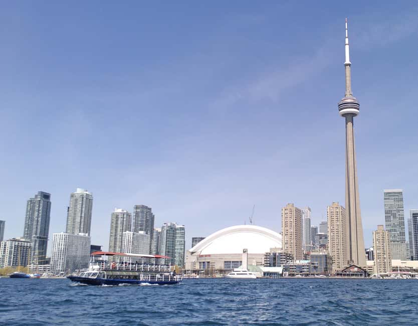 Toronto: Guided Harbour and Islands Sightseeing Cruise - Choosing between the cabin and upper deck