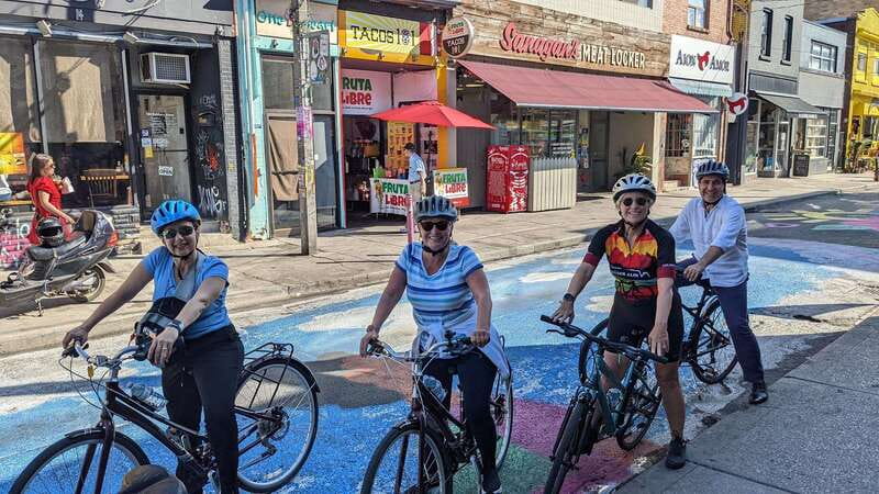 Toronto: Heart of Downtown 3.5-Hour Bike Tour - Why this bike tour works so well for Toronto