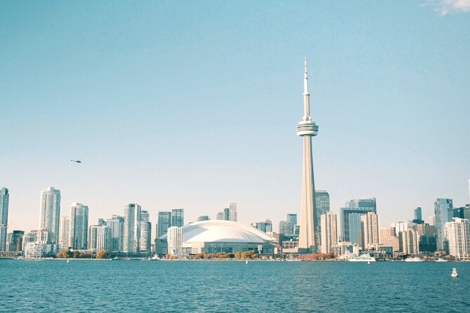 Toronto Highlights Small Group Tour with CN Tower - The CN Tower is the main event