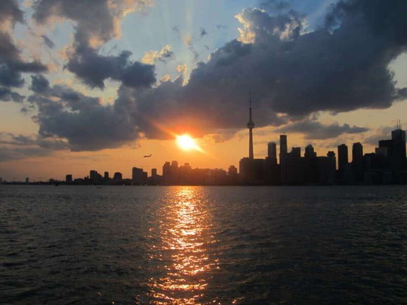 Toronto Islands: Morning or Twilight 3.5-Hour Bike Tour - Gibraltar Point Lighthouse and island stories