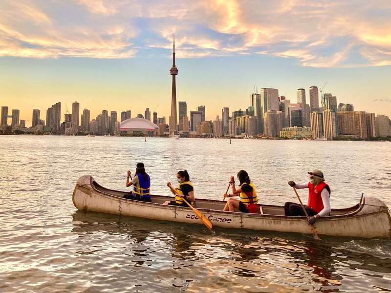 Toronto Islands: Sunset Canoe Tour - Lagoons, waterways, and the Toronto skyline