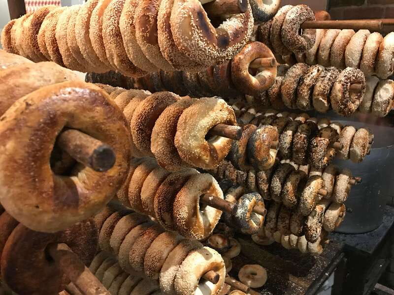 Toronto: Kensington Market International Food Tour - The guide makes the difference