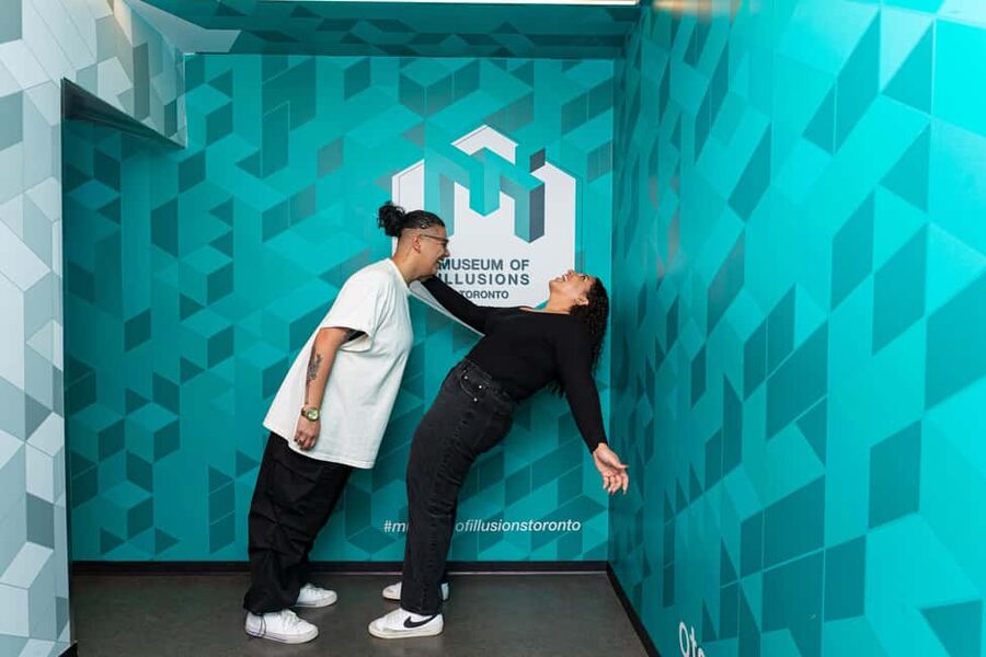 Toronto: Museum of Illusions Entry Ticket - Starting with holograms and visual illusions