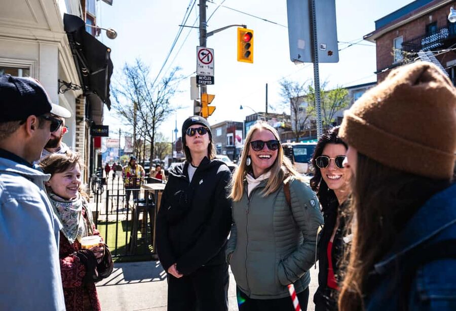 Toronto: Must Do NonTouristy Street Art Tour by local Artist - Why Dundas West makes a good art walk