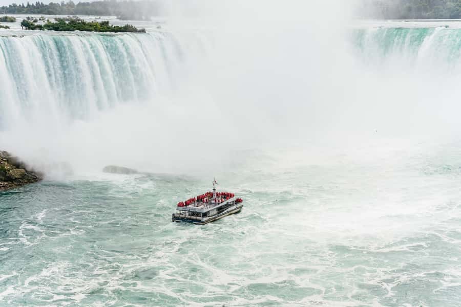 Toronto: Niagara Day Tour w/ Niagara on the Lake & Boat Ride - Why the boat upgrade is worth considering