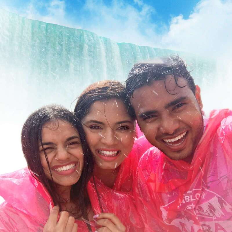 Toronto: Niagara Falls Bus Tour with Maple Tasting and NOTL - Who should book this Niagara Falls day trip?