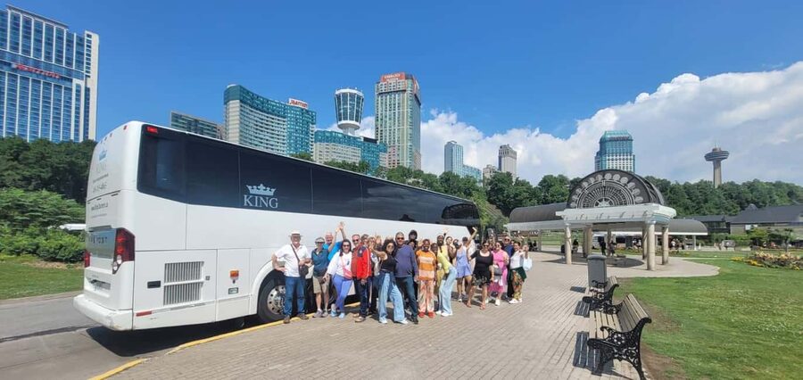 Toronto: Niagara Falls Bus Tour with Maple Tasting and NOTL - Guides, group feel, and the bus ride home