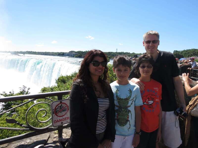 Toronto: Niagara Falls Day Tour with Boat Option - Maple Leaf Place and the sweet side of Ontario