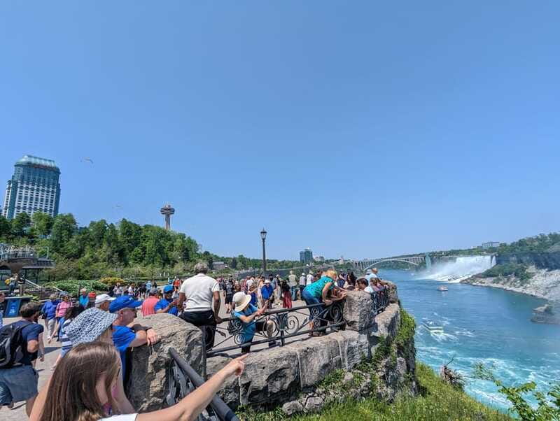Toronto: Niagara Falls Day Tour with Boat Tour Option - What to wear and what to carry