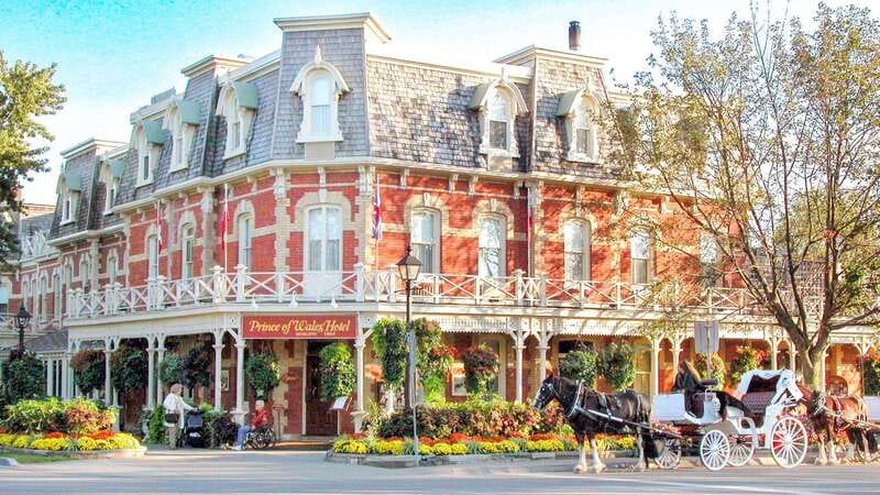 Toronto: Niagara Falls Day Tour with Optional Boat Cruise - Choosing the Hornblower Cruise