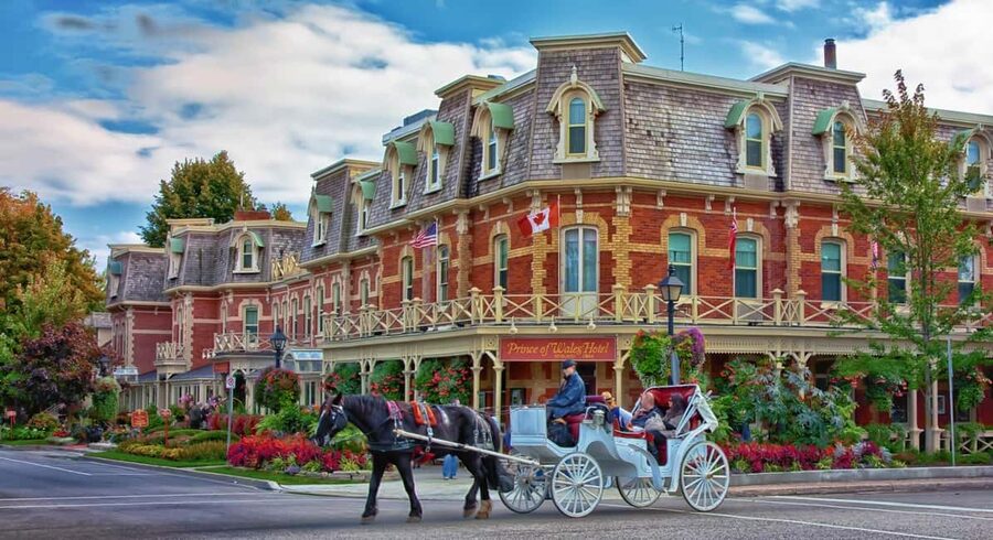 Toronto: Niagara Falls & NOTL Heritage Town Guided Day Tour - Along the Niagara Parkway and the Whirlpool Rapids