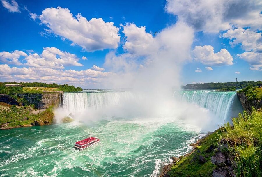 Toronto: Niagara Falls & NOTL Heritage Town Guided Day Tour - Journey Behind the Falls: the closer, wetter option