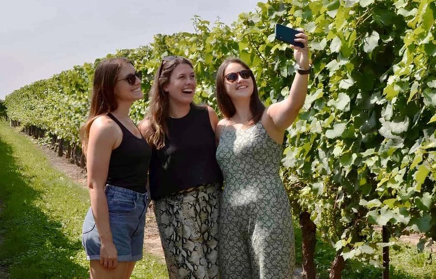 Toronto: Niagara-on-the-Lake, Wine Tasting & Chocolate Tour - A photo stop at the Living Water Wayside Chapel