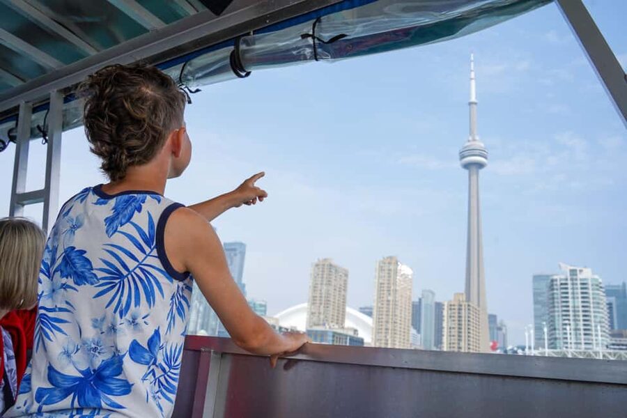 Toronto: Premium Driving Tour with Tower and Harbour Cruise - What the five-hour schedule really gives you