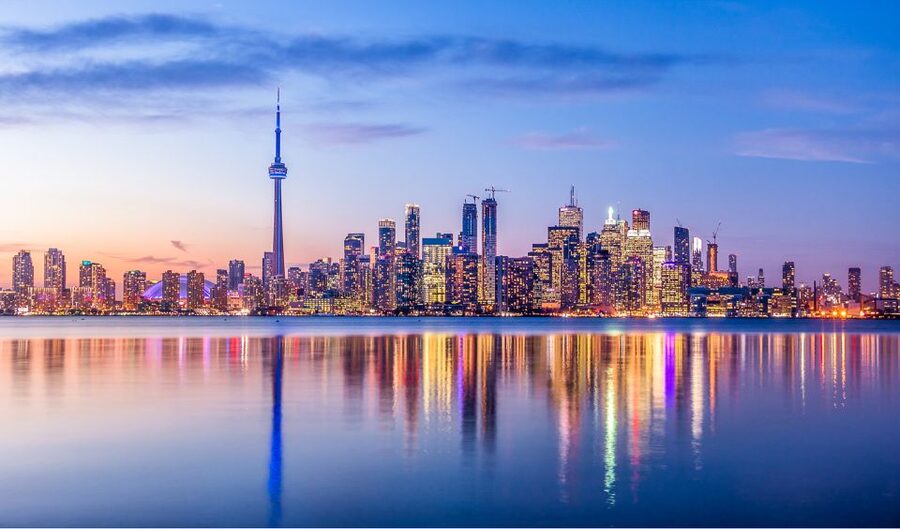 Toronto: Premium Night Driving Tour with Tower Entry - Key points to know before booking