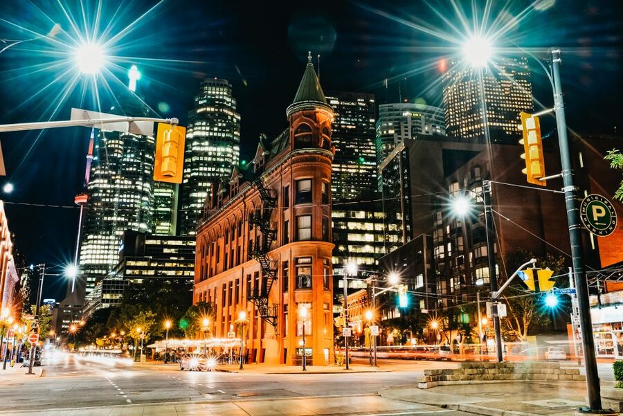 Toronto: Premium Night Driving Tour with Tower Entry - Why this Toronto night tour works so well