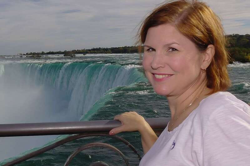 Toronto: Splendours of Niagara Falls Small Group Tour w/Boat - Leaving Toronto in a small luxury vehicle
