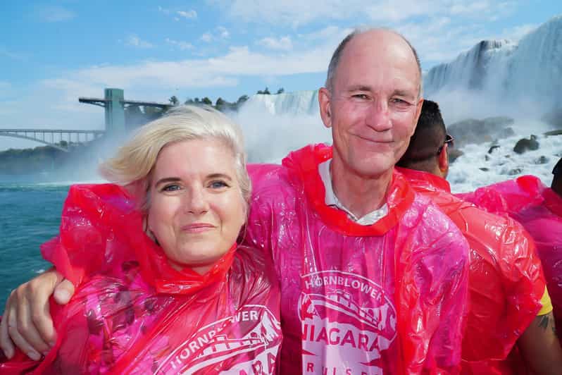 Toronto: Splendours of Niagara Falls Small Group Tour w/Boat - Free time lets you choose your extra attraction