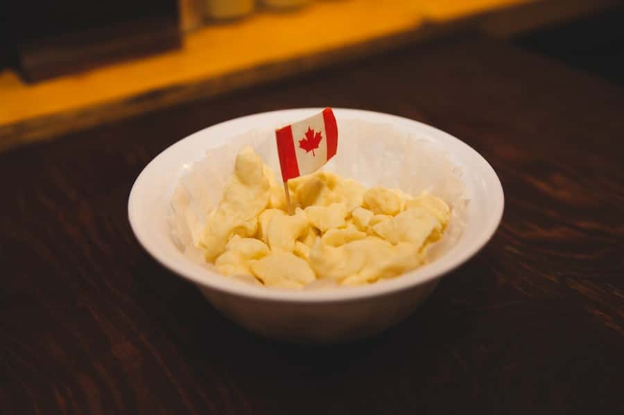Toronto: St Lawrence & Distillery Food Tour with 6 Tastings - St. Lawrence Market and the peameal bacon sandwich