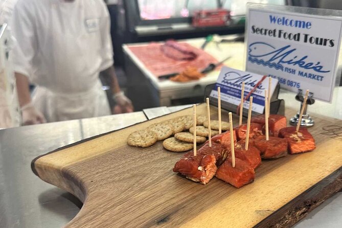 Toronto: St Lawrence Market Food Tour with 6 Food Tastings - Exploring the Distillery District’s cobblestone streets