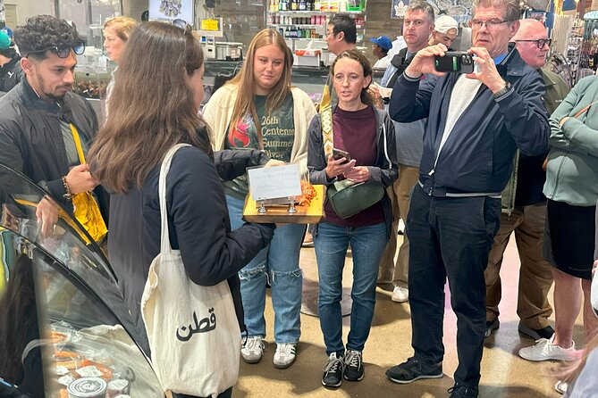 Toronto: St Lawrence Market Food Tour with 6 Food Tastings - Guides make the difference