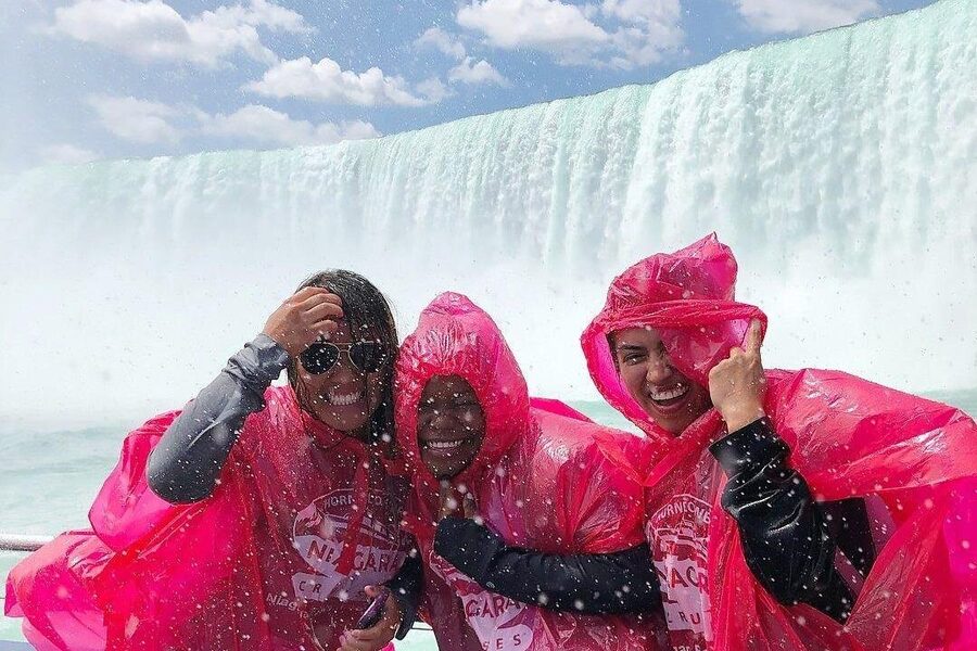 Tour of Niagara Falls with Cruise and Lunch from Toronto - Is the $148.91 price fair?