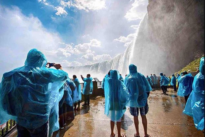 Tour to Niagara Falls with skip the line Cruise - The Falls cruise is the clear highlight