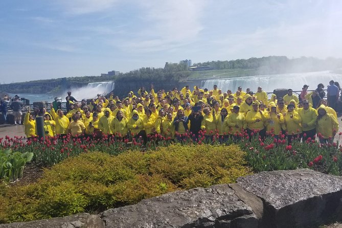Tour to Niagara Falls with skip the line Cruise - Sights you pass along the Niagara Parkway