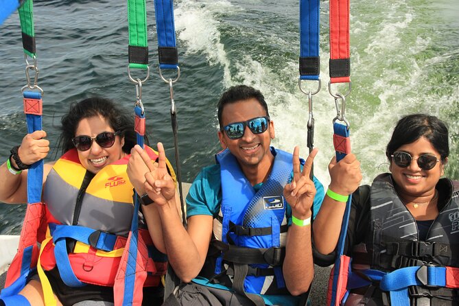 Triple Parasailing Experience in Kelowna - Meeting at Queensway for an Okanagan Lake flight