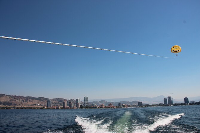 Triple Parasailing Experience in Kelowna - Choosing between a dry flight and a water dip