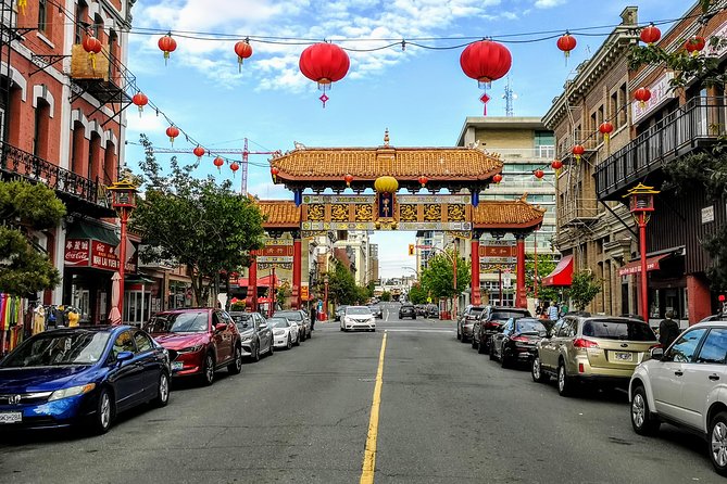 Two-Hour Luxury City Tour of Victoria - A private start from downtown, ferry, or cruise ship