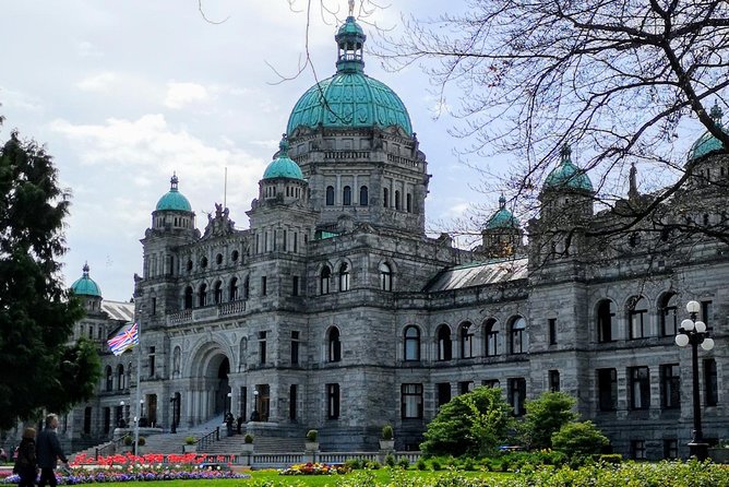 Two-Hour Luxury City Tour of Victoria - Chinatown and Fan Tan Alley in five minutes