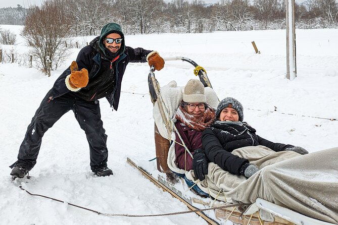 Ultimate Dog Sledding Tour - Day trip from Ottawa & Gatineau - Warming up with snacks and a hot drink