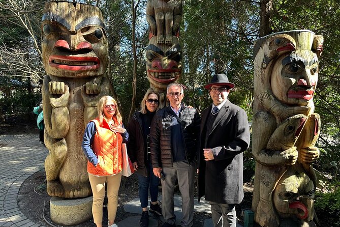 Vancouver and North Shore Grand City Tour with your luggage - Crossing the Lions Gate Bridge into North Vancouver