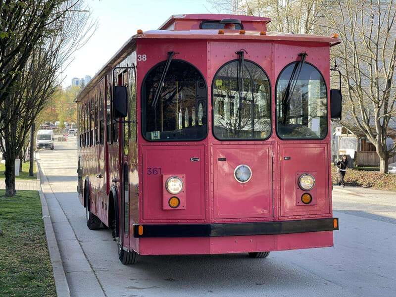 Vancouver Christmas Lights Karaoke Trolley Tour - What this Vancouver Christmas tour is really like