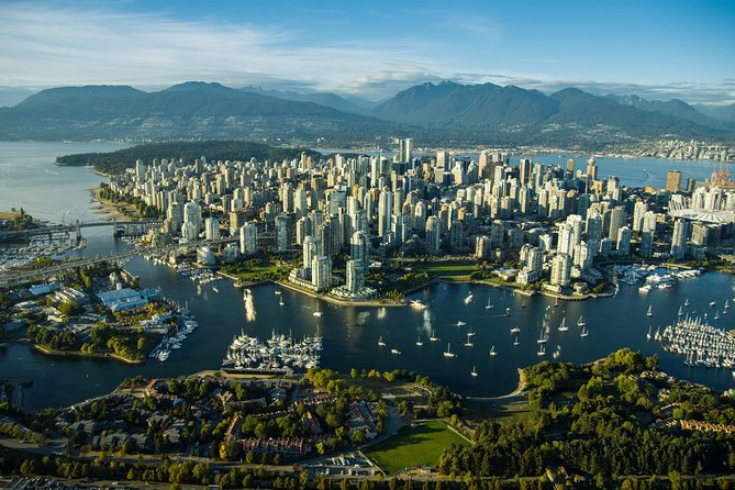 Vancouver City and Harbour Waterfront Sightseeing Boat Tour - English Bay and Stanley Park from the water