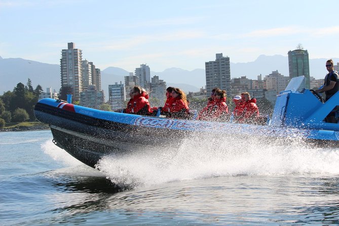 Vancouver City and Seal Colony Scenic Boat Tour - Comfort, clothing, and getting on the boat