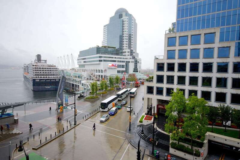 Vancouver: City + Lookout Tour & Option to Add YVR Drop-Off - Key points to know before booking